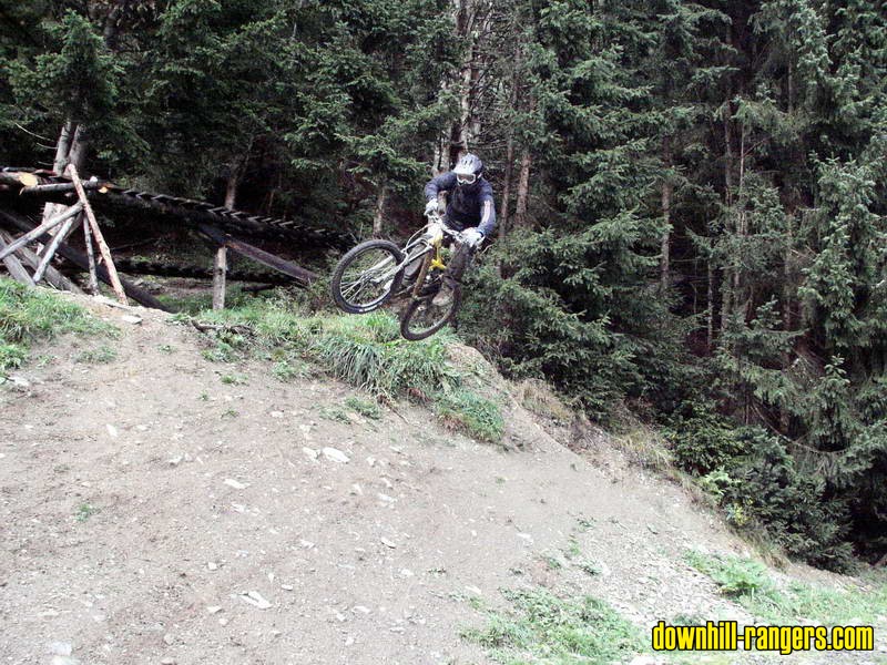 422058-posercamp22