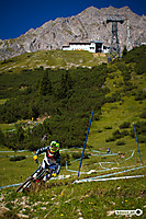 Sam Hill @ Nordkette Downhill.PRO
Dateiname: SamHill-NK-Pro-DH-by-BAUSE.jpg