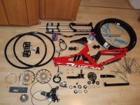das spiel beginnt...
Dateiname: 2008_1004Fahrradzusammenbau0018_2.jpg