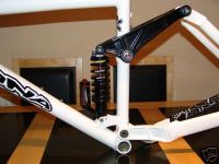 kona stinky deluxe frame - frisch vom lackierer 2
Dateiname: 2a5c_1.jpg