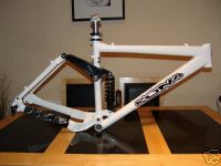 kona stinky deluxe frame - frisch vom lackierer
Dateiname: 31f3_1.jpg