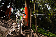 Leogang EDC 2010 Nr. 118
Dateiname: Rabeder_Elke_Commencal_POC_Revol_Bikeshop.jpg