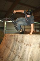 handplant
Dateiname: fabianhandplant.jpg