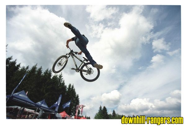 Show10c_600_409
