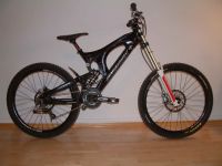 Santa Cruz V-10 m. Boxxer Worldcup
Dateiname: DSCF0118-santa-cruz-v-10-right.jpg