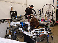 Gee Atherton's Commencal Supreme DH
Dateiname: P1040340-Worldcup-Schladming-GeeAtherthon-Bike-Dan.jpg