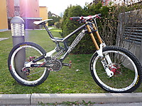 Santa Cruz V10 Carbon Custom Bike
Dateiname: P1000888.JPG