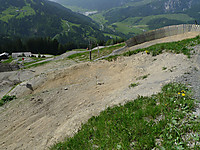 Leogang Streckenumbau 2014 - Downhill Enge Kurve
Dateiname: P1110766-Downhill-Enge-Kurve-Nach-erster-Schraegfahrt.jpg