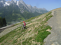 Leogang Streckenumbau 2014 - Schrägfahrt
Dateiname: P1110810-Downhill-Schraegfahrt-von-unten.jpg