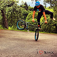 Riding my bitch´´
Dateiname: BMXX.jpg