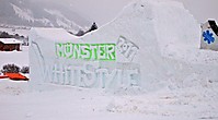 White Style 2011 Obstacles
Dateiname: Monster_Energy_White_Style_2011_presented_by_Kona.jpg