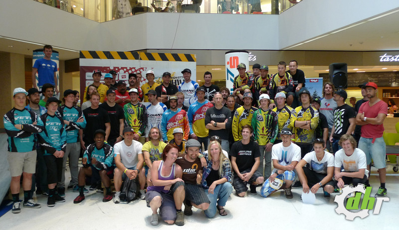 [Bild: P1090309-Alle-Teams-w1600.jpg]