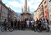 Die Worldcup Teams in der Innsbrucker Innenstadt
Dateiname: P1090305-Innsbruck-w1600.jpg