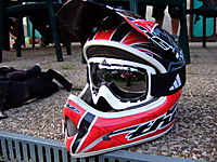 THE One Carbon + Adidas Goggle
Dateiname: helm.jpg